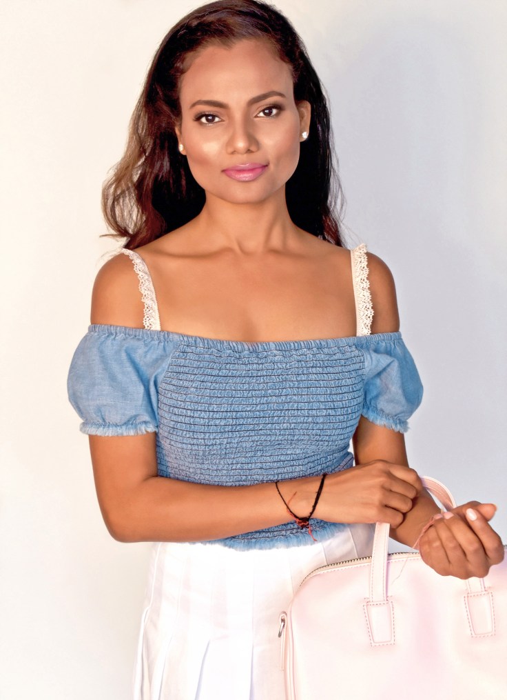 braserie_shalini_neutralstraps_midshot7_july2018